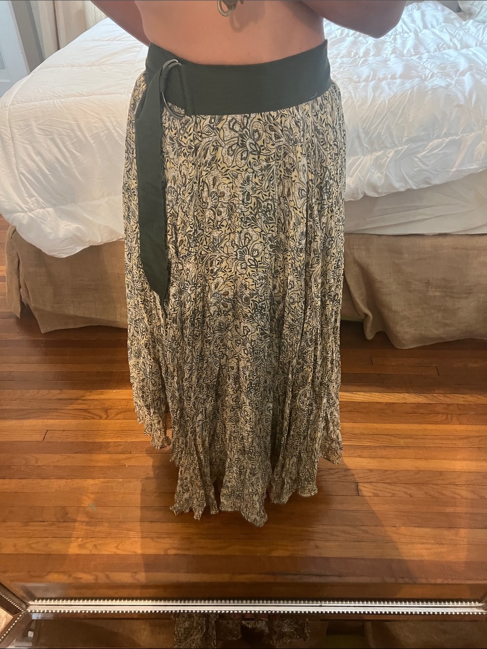 Banana Republic Flowy Floral Maxi Skirt with olive Waist Tie